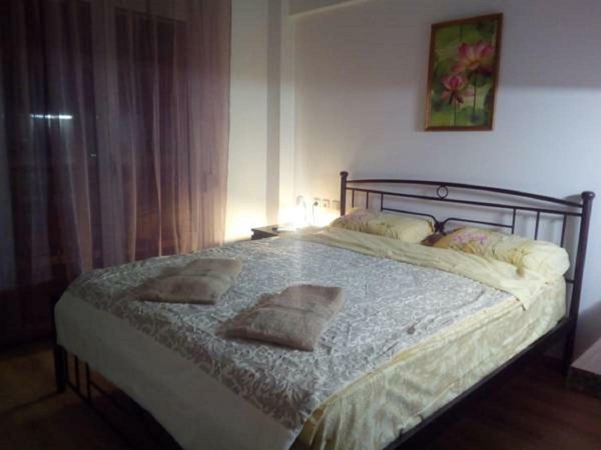 Comfortable Inexpensive Apartmets Near Metro Атина Екстериор снимка